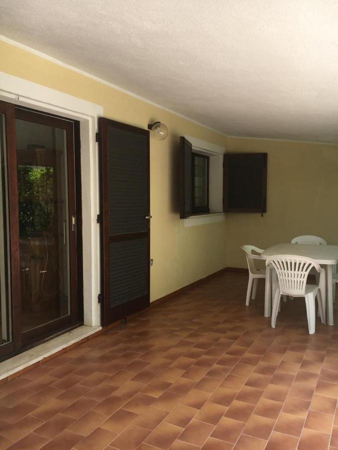 Domu Carmela Villa Villasimius Exteriör bild